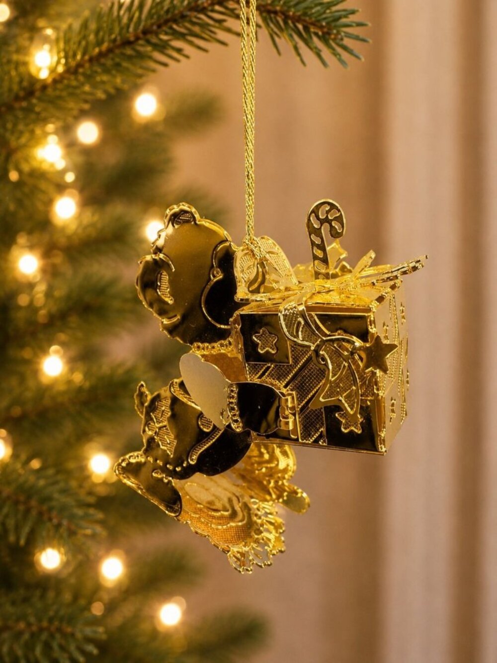 Danbury Mint Teddy Bear With Christmas Gift Box Gold Tone Ornament